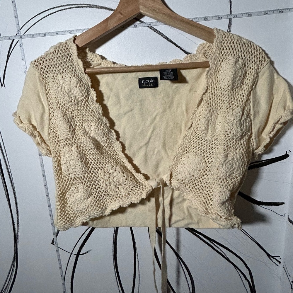Nicole by Nicole Miller Crocheted Cropped Short Sleeve Sweater w/Tie, Size Lar - Picture 5 of 7